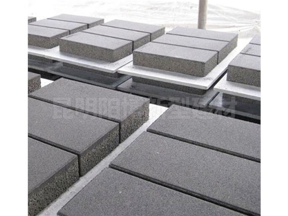 水泥制品在道路建設中的優(yōu)勢有哪些？云南陽博水泥制品廠家分享